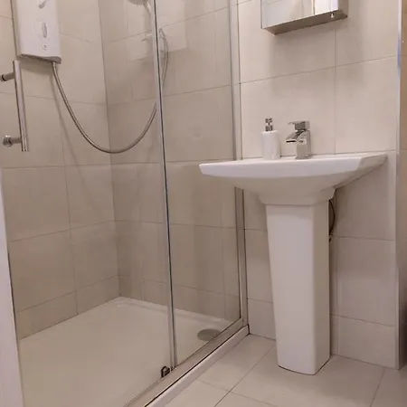 Daltons Bar Apartment